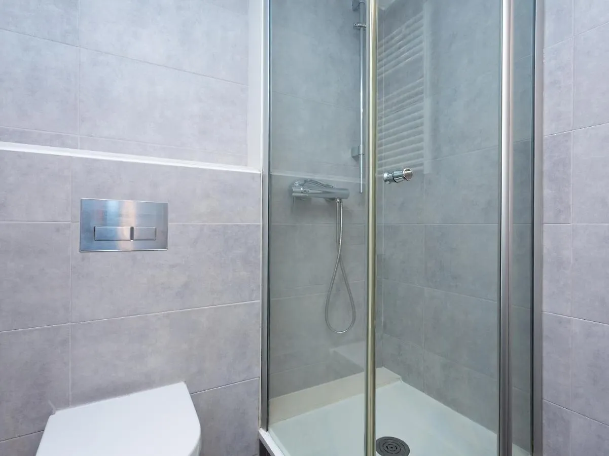 Higuests - Sagrada Familia Apartments Barcelona Spain
