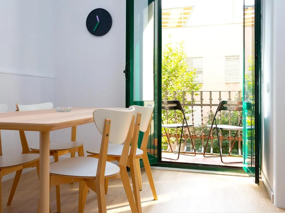 Higuests - Sagrada Familia Apartments Barcelona