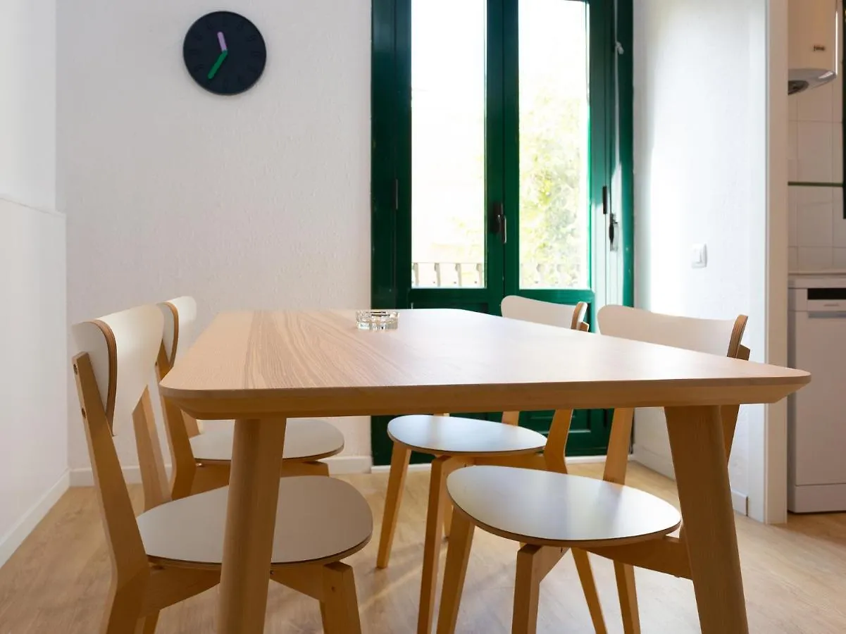 Higuests - Sagrada Familia Apartments Barcelona
