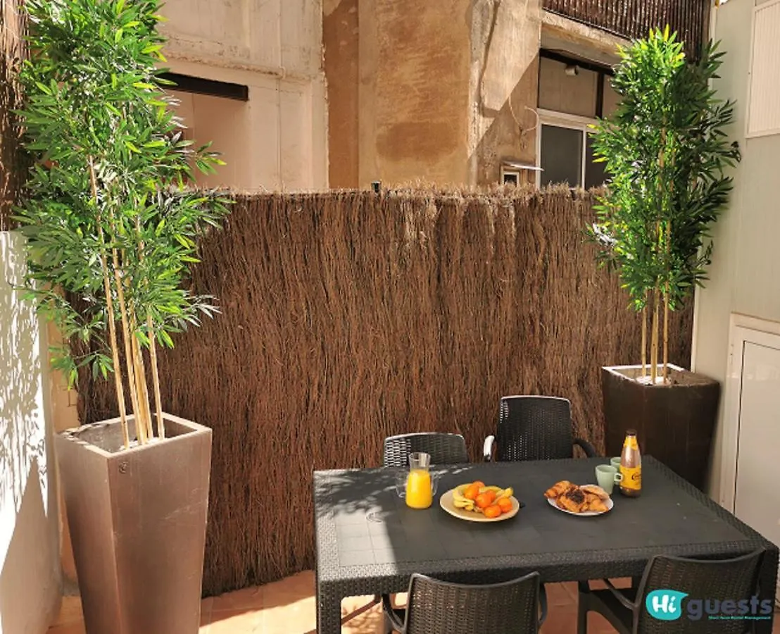 Higuests - Sagrada Familia Apartments Barcelona